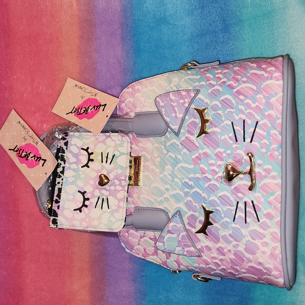 NWT Luv Betsey Johnson Pastel Kitty Face Crossbody Bag with Matching Card Case